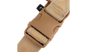 Arnés reflectante marrón acolchado suave para perros con diseño sin tirón, mayor visibilidad, hebilla segura.