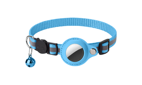 Collar de gato azul reflectante con soporte para AirTag, ajustable y ligero para comodidad, con campana azul.